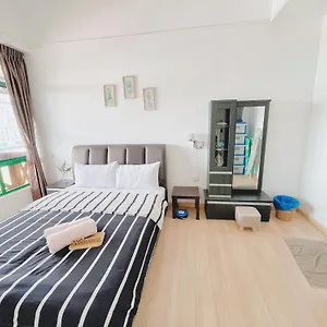 View Homestay: Balcony Near Jonker Street Malaysia